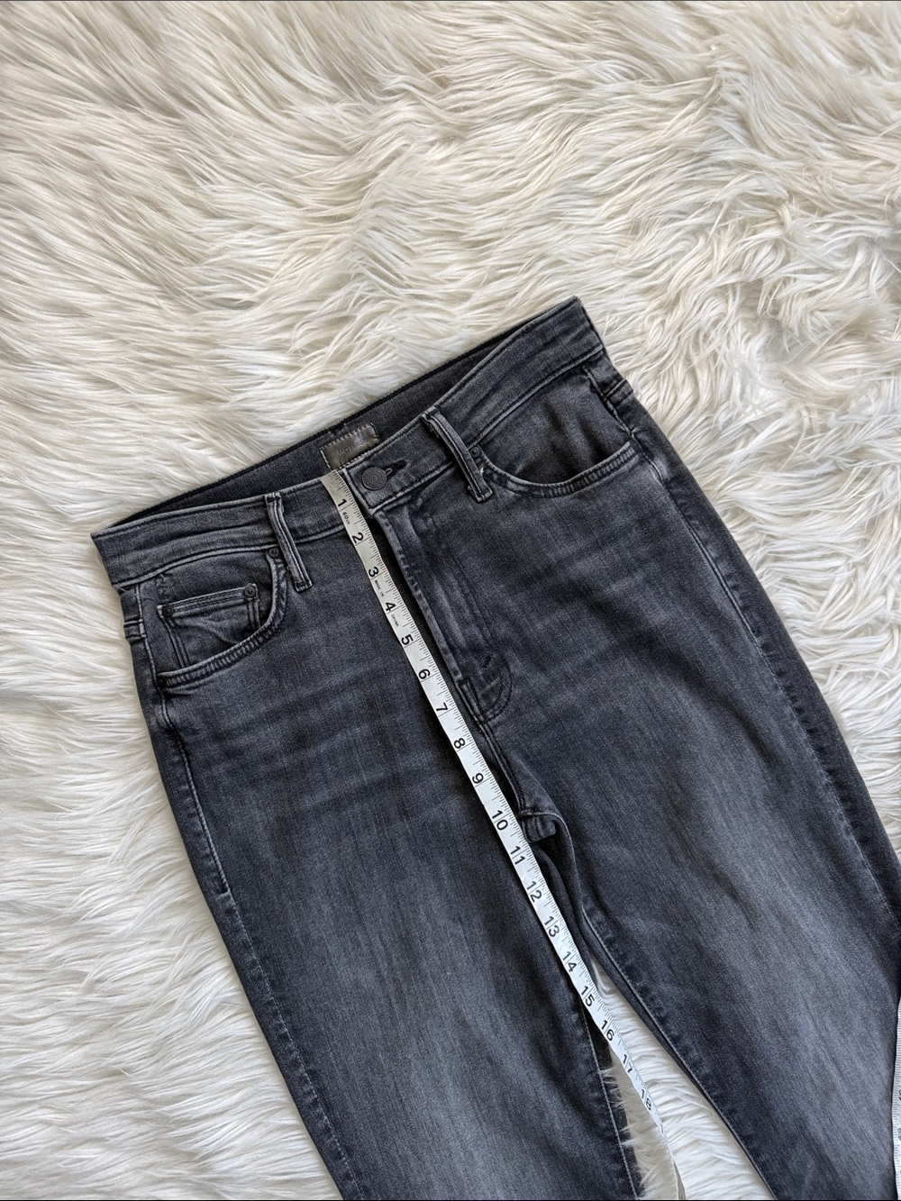 MOTHER “The Insider Crop Step Fray” Save Your Soul Jeans Size 27 - Picture 15 of 16